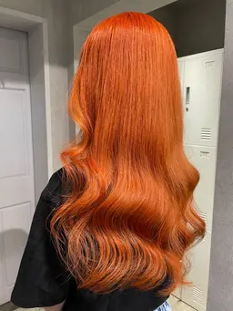 《ダブルカラー》ケアブリーチを使用したカラーリング