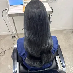 就活生・学生さんに⭐️　　　　　　　　　　　　　　　　　　　　　　　ﾄｰﾝﾀﾞｳﾝｶﾗｰ⤵️ or 黒染め👩🏻