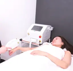 【女性】全身脱毛（顔、VIO含む）