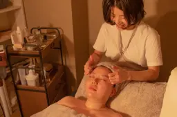 ◆2回目以降◆肌質ケア・小顔・フェイスラインケア・エイジングケア 顔筋フェイシャル　70分