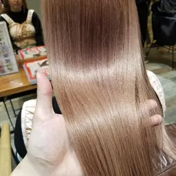 業界最上級aujuaトリートメント＋スタイリング