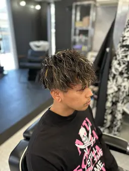 カット+特殊パーマ+ハイライト￥20000