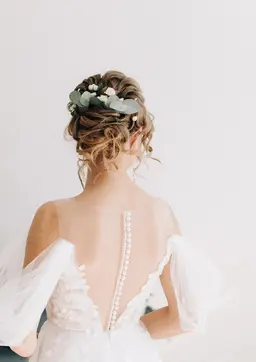 【ブライダル】美しいドレス姿へ　上半身トリートメント＋生プラセンタピーリング＆導入