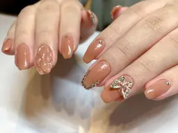 デザインコース。10本デザイン、パーツを使ったアート※予約時にオフの有無を記載して下さい。他店オフ¥1100​〜​