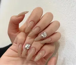 【チップジェル長さ出し】ストーン埋め尽くし2本+ワンカラー¥10990