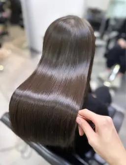 「🌈スタンダード🌈」カット➕ダメージレスケアカラー🤎➕ツヤ出しトリートメント🪞