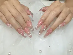 🩵[チップスカルプ]ワンホンマグネットフレンチ+パーツ2個🩵