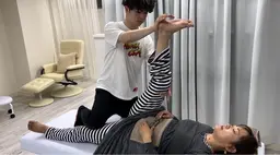 【再来】美姿勢矯正ストレッチ、その日の身体に合わせて施術を行います。