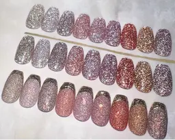 ハンド❣️SNS話題新入荷❣️とってもキラキラ👀✨💖MOMOFLASH💖