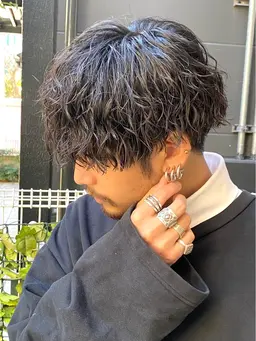 <土日祝限定>カット＋ツイストスパイラルパーマ＋トリートメント