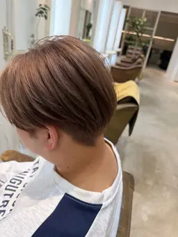 ブリーチorデザインカラー ¥12,100​〜​(デザインや長さなどによって料金が変動します)