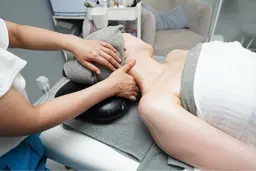 リラックスリンパマッサージ90分　脚.背面.デコルテ.ヘッドマッサージ