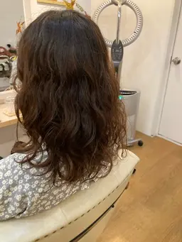 【🌟木曜限定🌟モデル募集再開💪】パーマ👩🏻‍🦱カット💇🏻‍♀️