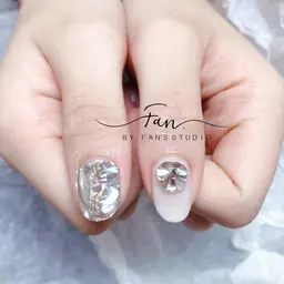 【オフ込み】ワンカラー+2本アートor2本埋め尽くしor2個パーツ