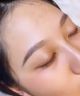 ハリウッドブロウリフト(HBL)✨WAX込み🫧4/6 12:30​〜​🫧無料モデル様