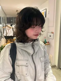 【数名限定❤️‍🔥】　10,20代限定✳︎ ボブカット+パーマ🍯9:30​〜​