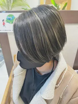 【立体感でオシャレに💕】フルハイライト＋イルミナカラー　＋ロング料金