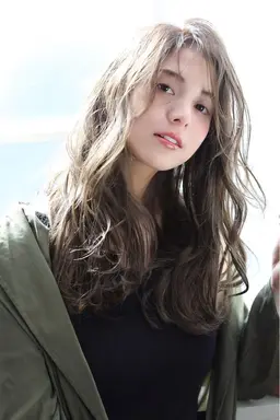 【赤味さよなら🤍憧れのなりたい色味へ】カット➕アディクシーカラー➕選べる𝐀𝐮𝐣𝐮𝐚トリートメント