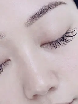 【初回オフ無料】LEDエクステ　フラットラッシュ120本　美容成分たっぷりコーティング付き　8000円→7500円