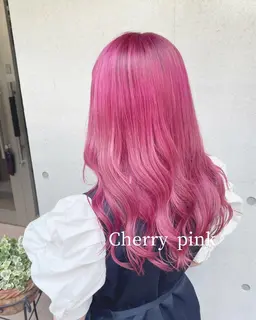 【全員】カット+全体ブリーチ+艶カラー+潤いトリートメント🌈