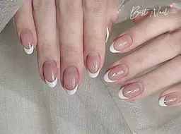 ケアカラー ジェルアート上品フレンチ★指先を美しく魅せるネイル