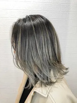 ケアブリーチのハイライトカラー&オリジナル超音波トリートメント※デザイン要相談