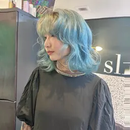 《根元2cm以内》エフェクトブリーチリタッチ➕ケアカラー➕トリートメント🩵🫧