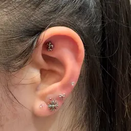 耳つぼジュエリー💍🎀🫧