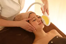 【全顔美肌脱毛】クレンジング＆パック付♡毛＆毛穴の両方にアタック！つるつる陶器肌♪　￥3000