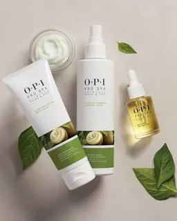 OPI角質集中スペシャルトリートメントケア☆ ネイルも一緒に施術で1000円off✨