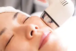 明るい印象肌へ！潤い透明美肌ケアコース