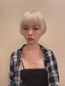 『しっかりとケアしながらハイトーン』ブリーチ込みのダブルカラー＋超音波トリートメント