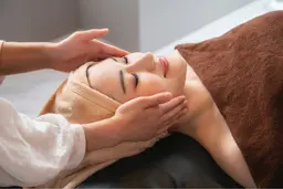 高保湿ケア✨ブライダルにも🕊️【brightフェイシャル&ヘッドセラピー】60分