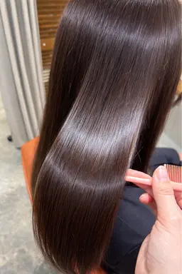 【クセをのばす髪質改善】　髪質改善ストレート＋カット　￥22400→¥19900