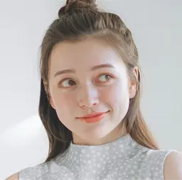 ①新規クーポン名:《黄金比×最新トレンド💠》美眉アイブロウWAX (メイク込) ¥3800