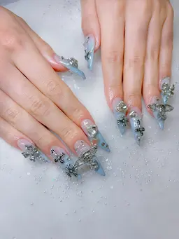 人気NO1🉐【オフあり】💅１０本長さだし＋📷持ち込みデザイン＋💎パーツつけ放題（オフ無料🎁)