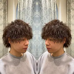 メンズ人気クーポン今だけメンズパーマ😊ツイストスパイラルや波巻き、フェザーパーマ、サーフカールなんでもOKです🔥