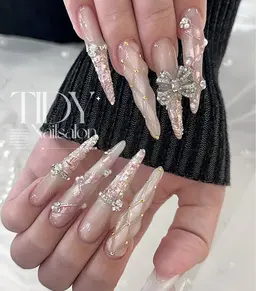 税込6,000円~（から）🩶スカルプ 持ち込みデザイン（オフ,ケア込み,アート別）※デザイン料金お問い合わせ下さい