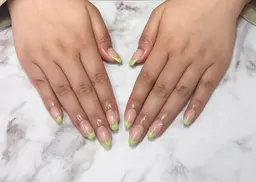 ハンドネイル♡フレンチ（オフあり）