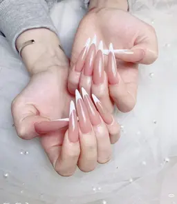 【Jr研修】チップ長さ出し✨フレンチネイル💅+ハンドケア付き🎀