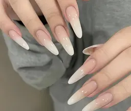 チップ長さ出しカラーグラデーション(練習口コミ不可)