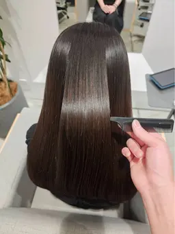 超絶うる艶‼️癖毛知らずの縮毛矯正‼️