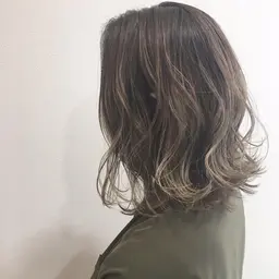 ✨【おすすめカラー】前髪カット & ダメージ94%オフカラー　ロング料金別