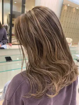白髪ボカシにもok（ハイライト💜ローライト選べる）全体カラー込み