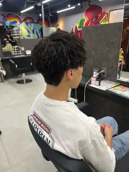 強めのパーマが好きな方に大人気✨✨【メンズカット、ツイストスパイラルパーマ🌀🌀】