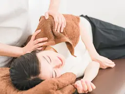 【猫背矯正＋骨盤バランス矯正】効果体感！ 痩身美容整体　全体45分