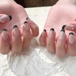 🕊フレンチネイル🕊派手なネイルができない方にとってもオススメ
