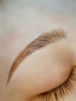 ▫️【 新規限定 】HBL ハリウッドブロウリフト（眉パーマ／WAX込）✨️理想の美眉デビュー🌙🌿‬