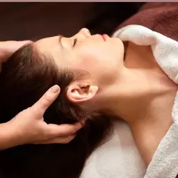 極上の睡眠☆  ドライヘッドスパ30分 ＋デコルテ30分　計60分のコース