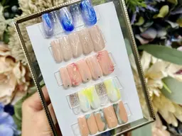 オフ🈚️季節の定額ネイル🐰(補足必読)選べるデザインちゅるん定額ネイル/カラー追加250🩵🩷🖤